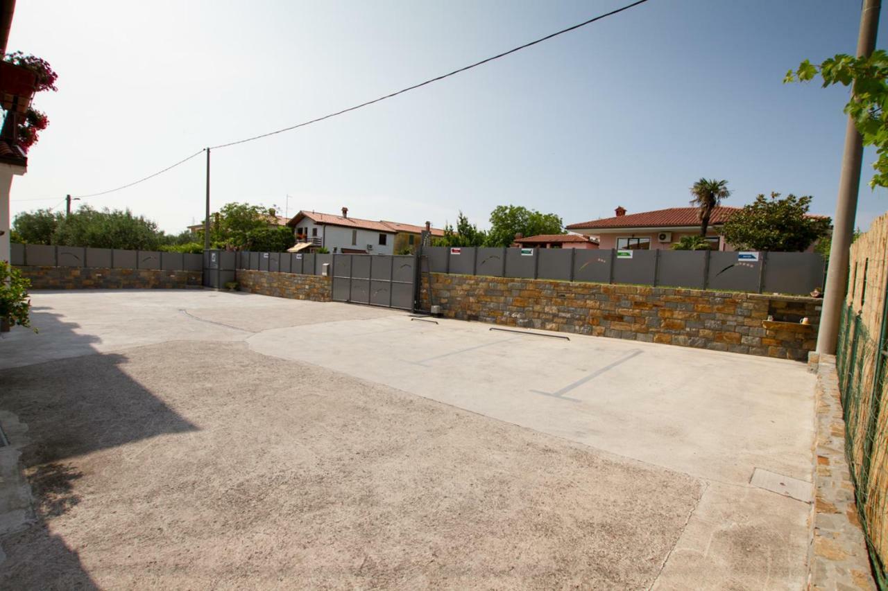 Apartmaji Sobe Zvezda Pobegi Extérieur photo